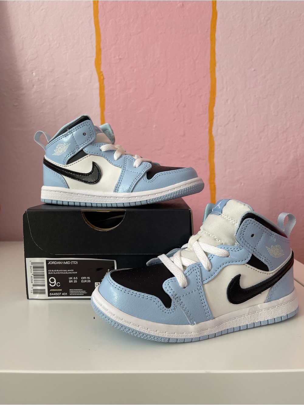 Nike Jordan 1 Mid- 644507-401- Ice Blue Sail White
